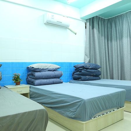 Wuhan Worry-Free Capsule Hotel エクステリア 写真